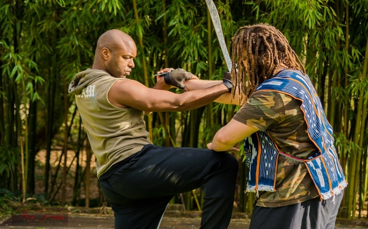 Greg Balthazar, coach en développement physique et personnel :« le Ngumi Kwaili est une philosophie martiale inspirée des traditions guerrières africaines et des enseignements de Bruce Lee »