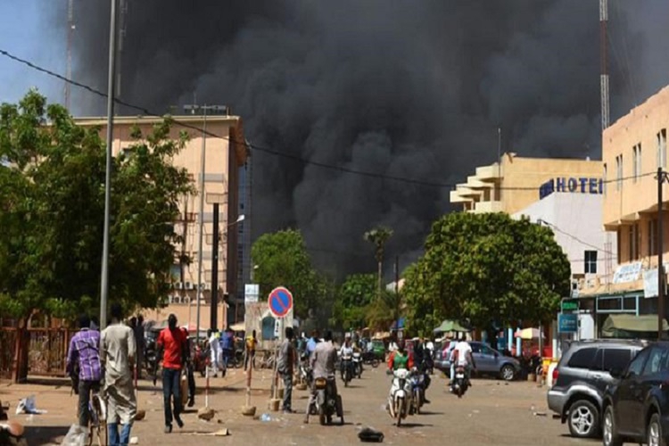 Burkina : Plusieurs attaques terroristes à Ouagadougou, l'ambassade de France visée	